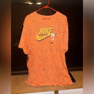 Nike tee